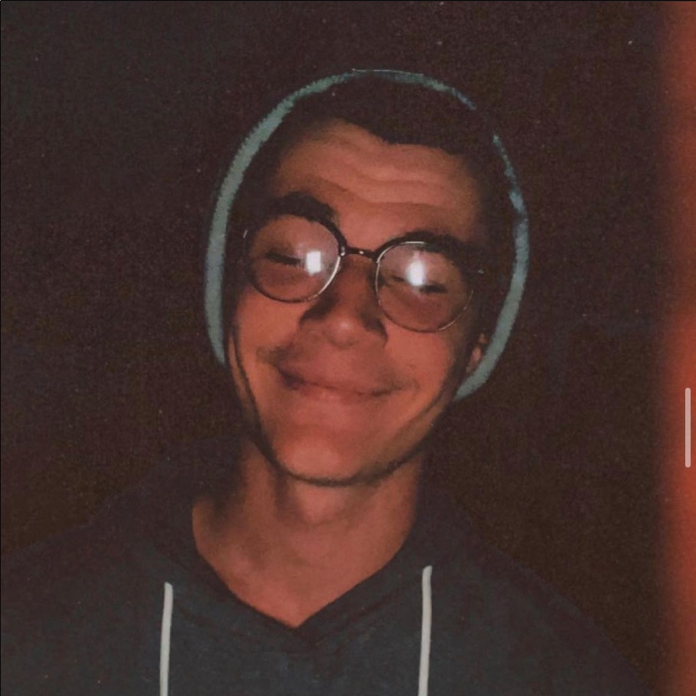 Meet your Posher, Carson